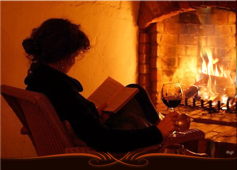 девушка у камина